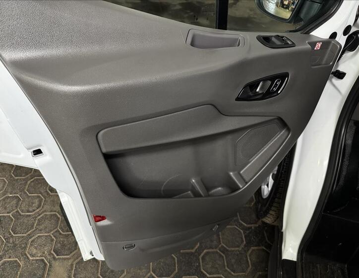 Ford Transit 14