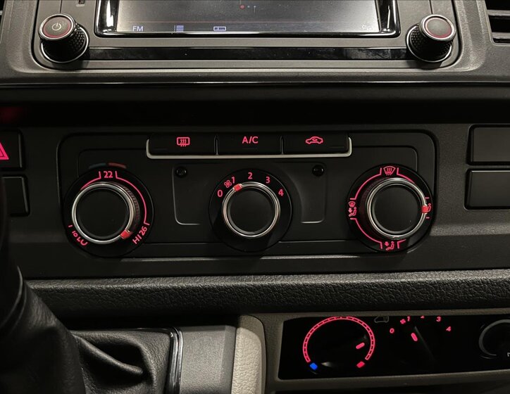 Volkswagen Transporter 12