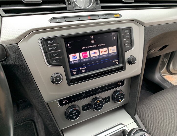 Volkswagen Passat 11