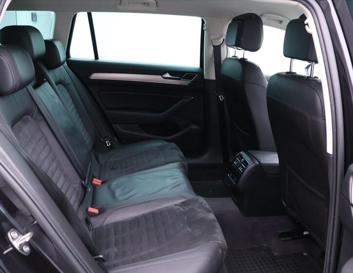 Volkswagen Passat 13