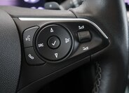 Opel Grandland SUV / Terénní 1,6 l 147 kw