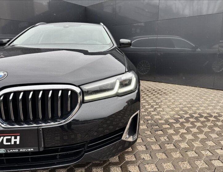 BMW Řada 5 Kombi 3,0 l 210 kw