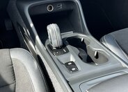 Volvo XC40 SUV / Terénní 1,5 l 120 kw