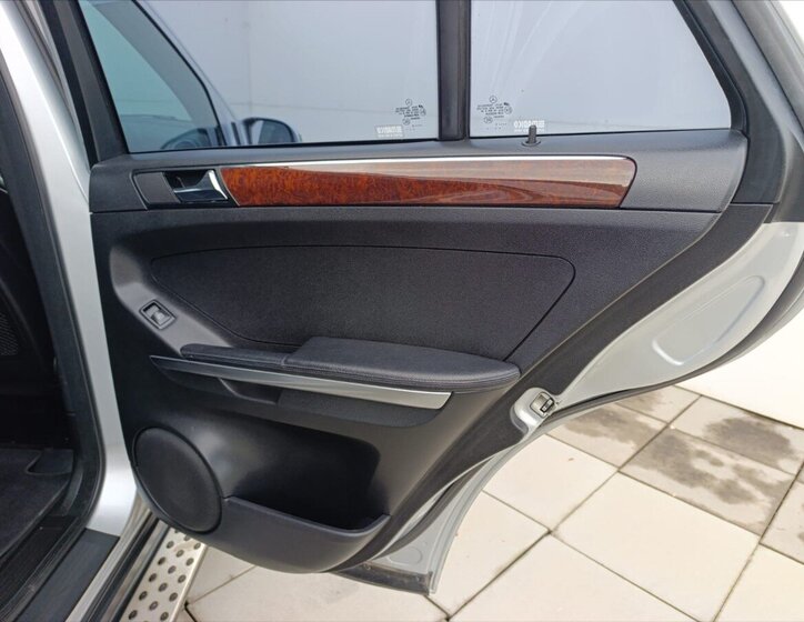 Mercedes-Benz Třídy M SUV 3,0 l 165 kw