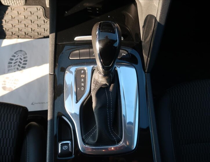 Opel Insignia Kombi 2,0 l 125 kw