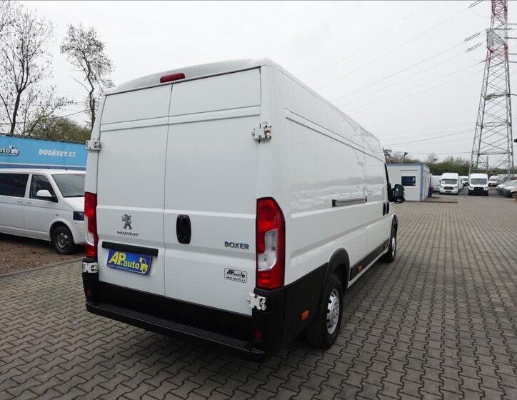 Peugeot Boxer Ostatní 2,2 l 121 kw