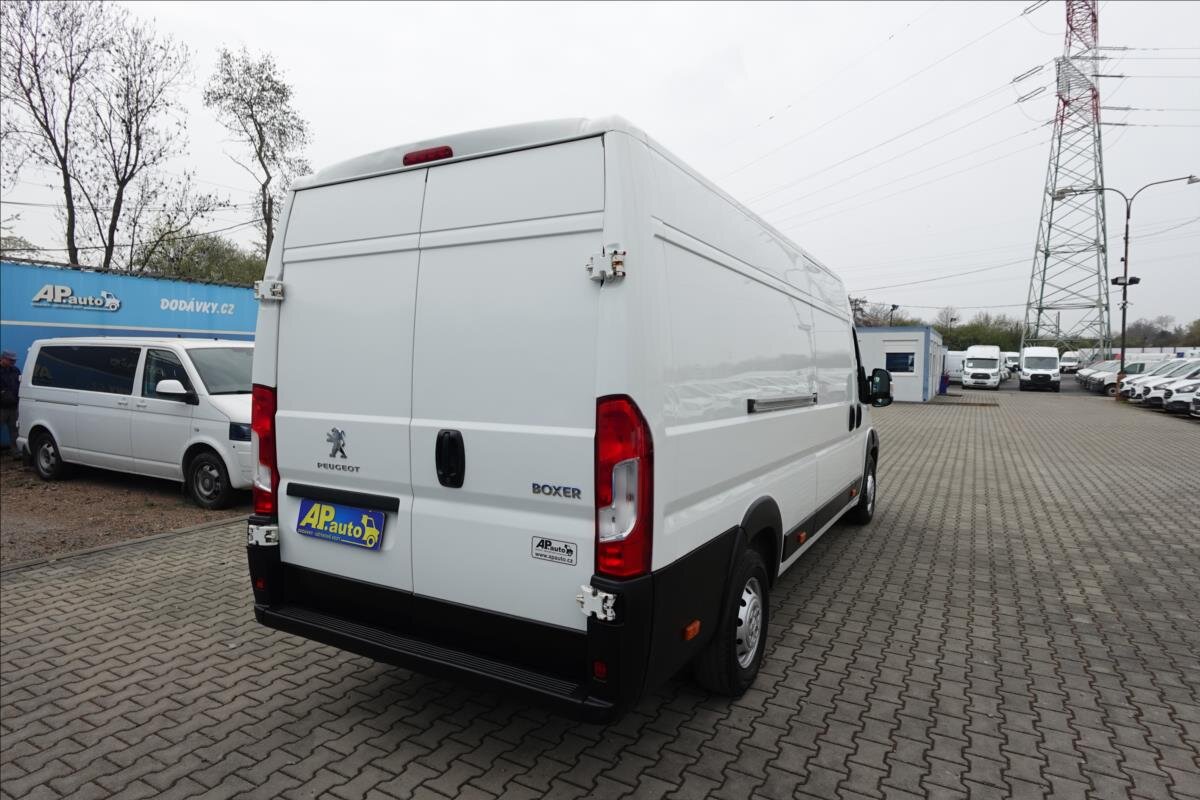 Peugeot Boxer Ostatní 2,2 l 121 kw