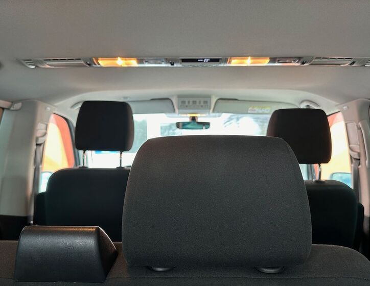 Volkswagen Caravelle 19