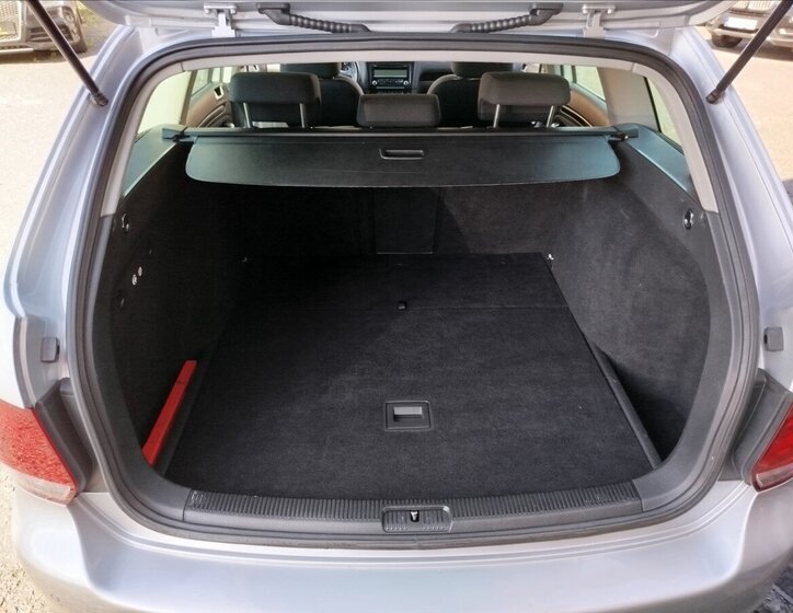 Volkswagen Golf Kombi 2,0 l 103 kw