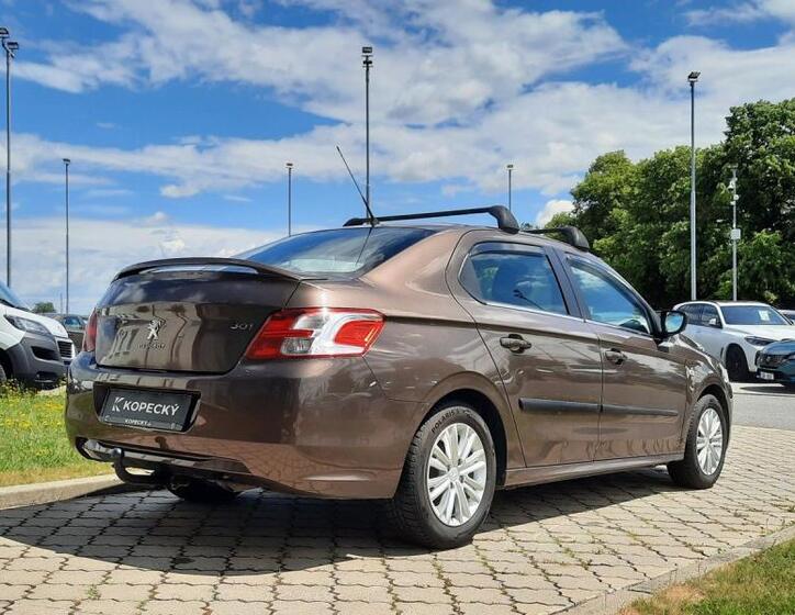 Peugeot 301 3