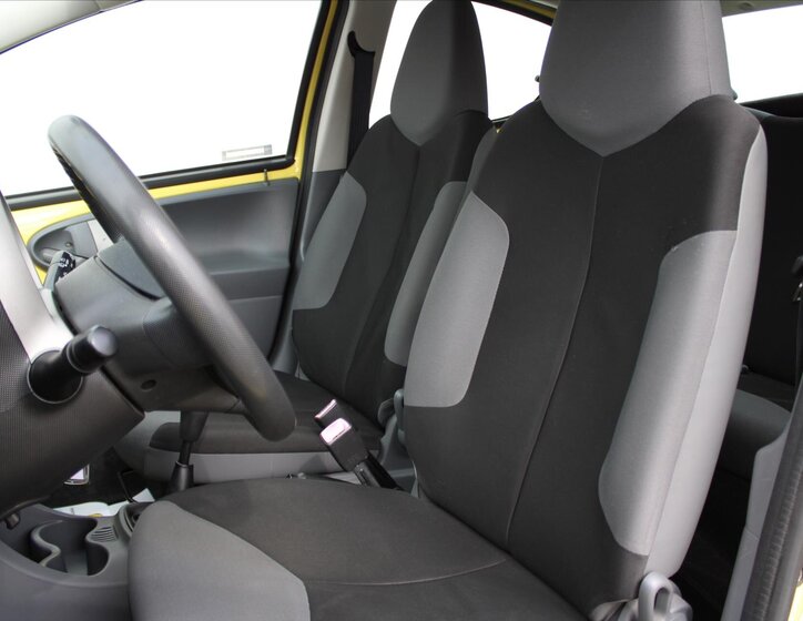 Peugeot 107 Hatchback 998,0 50 kw