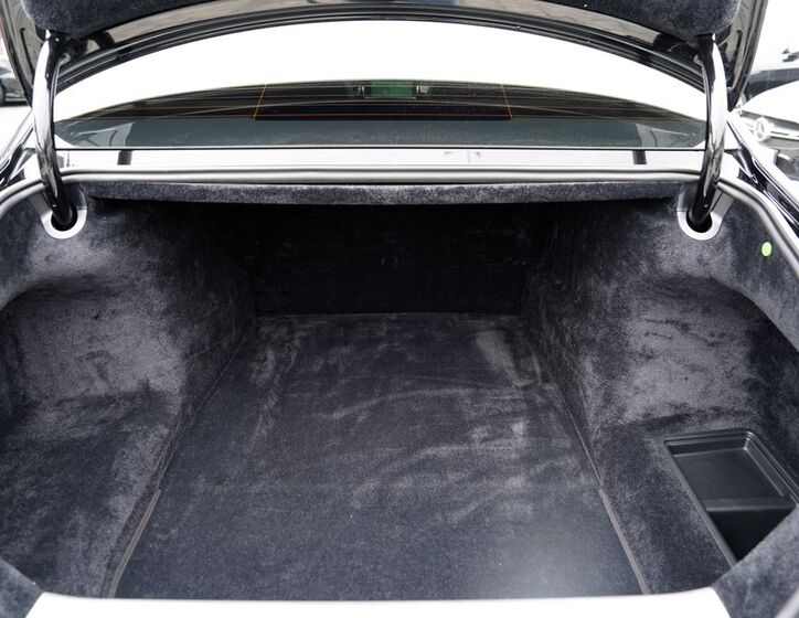 Rolls-Royce Ghost Sedan 6,6 l 420 kw