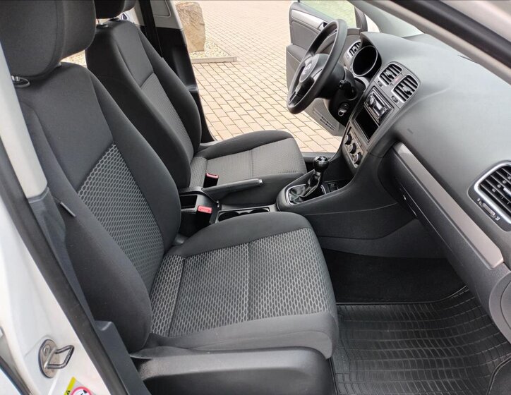 Volkswagen Golf Hatchback 1,4 l 59 kw