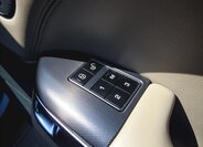 Land Rover Range Rover Sport SUV 4,4 l 250 kw