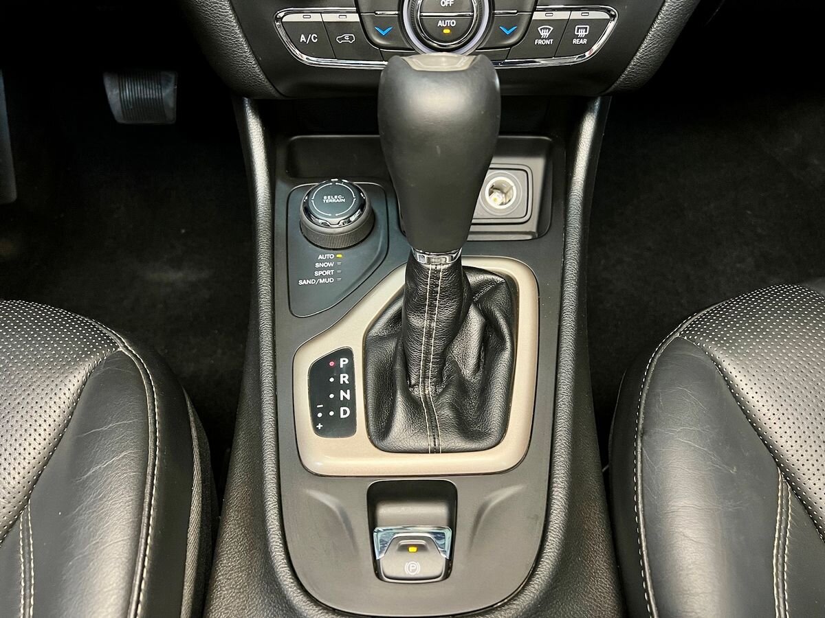 Jeep Cherokee SUV / Terénní 2,0 l 125 kw