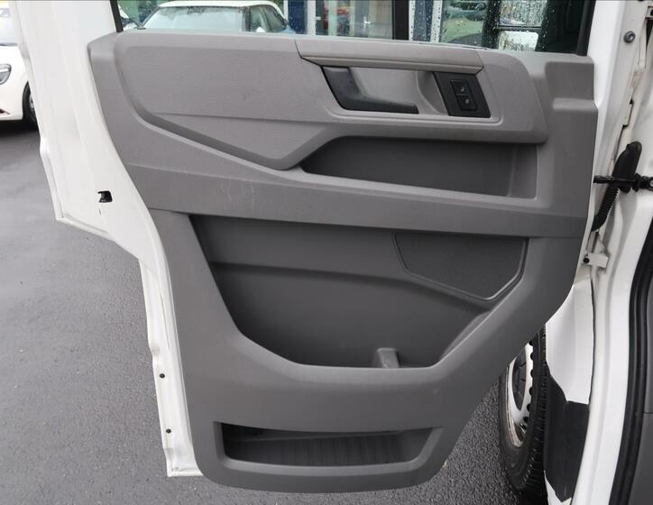 Volkswagen Crafter 18