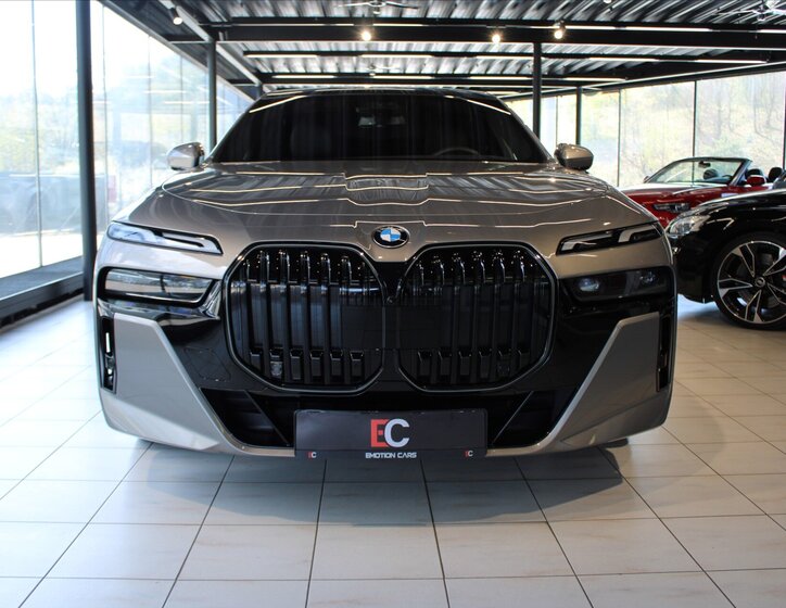 BMW Řada 7 Ostatní 3,0 l 210 kw