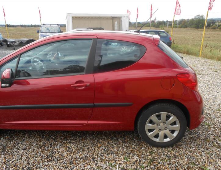 Peugeot 207 9