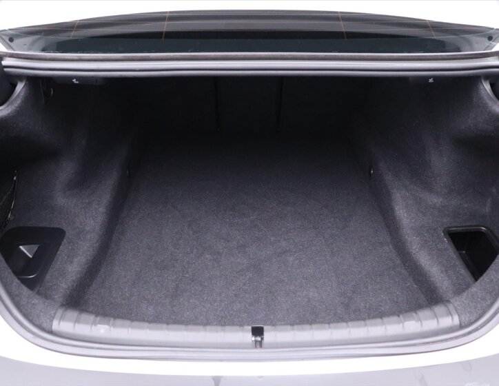 BMW Řada 5 Sedan / Limuzína 3,0 l 250 kw