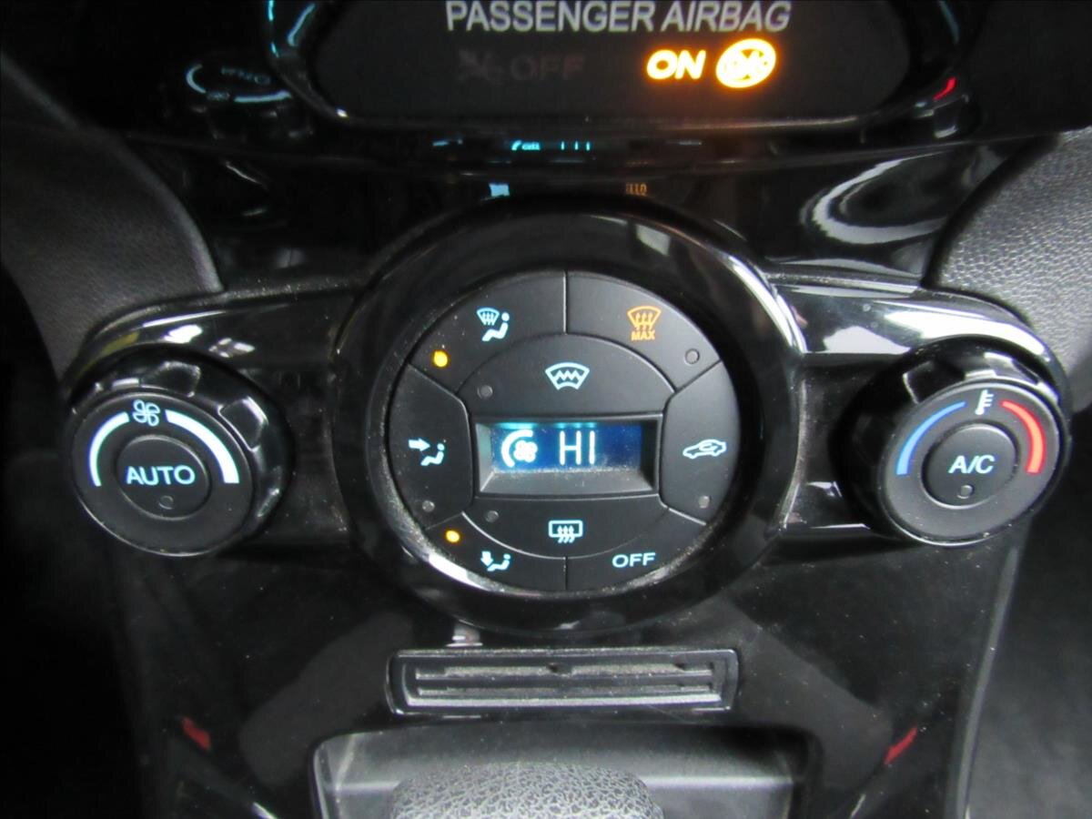 Ford Fiesta Hatchback 998,0 74 kw