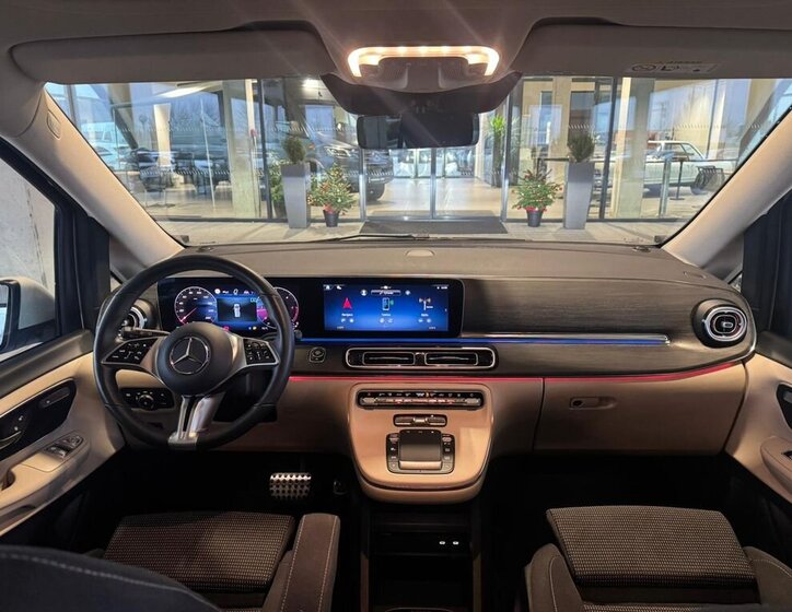 Mercedes-Benz Třídy V 12