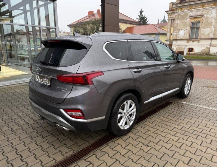 Hyundai Santa Fe 6