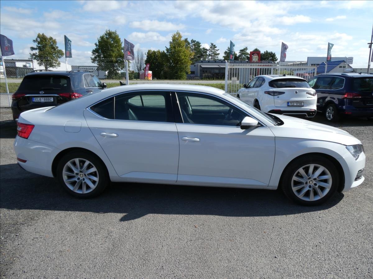 Škoda Superb Liftback 2,0 l 147 kw