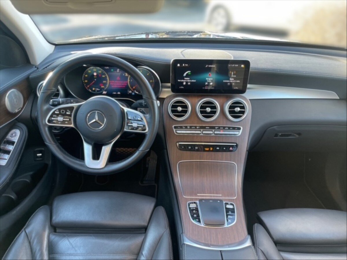 Mercedes-Benz GLC SUV 2,0 l 180 kw