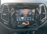 Jeep Compass SUV / Terénní 1,3 l 96 kw