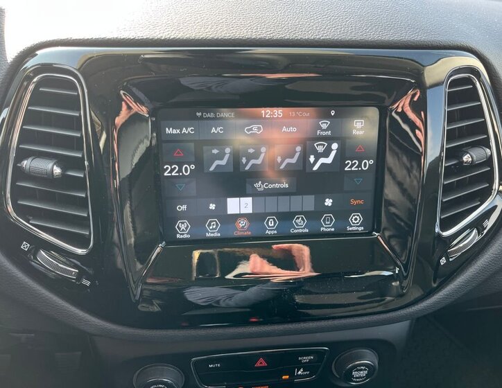 Jeep Compass SUV / Terénní 1,3 l 96 kw