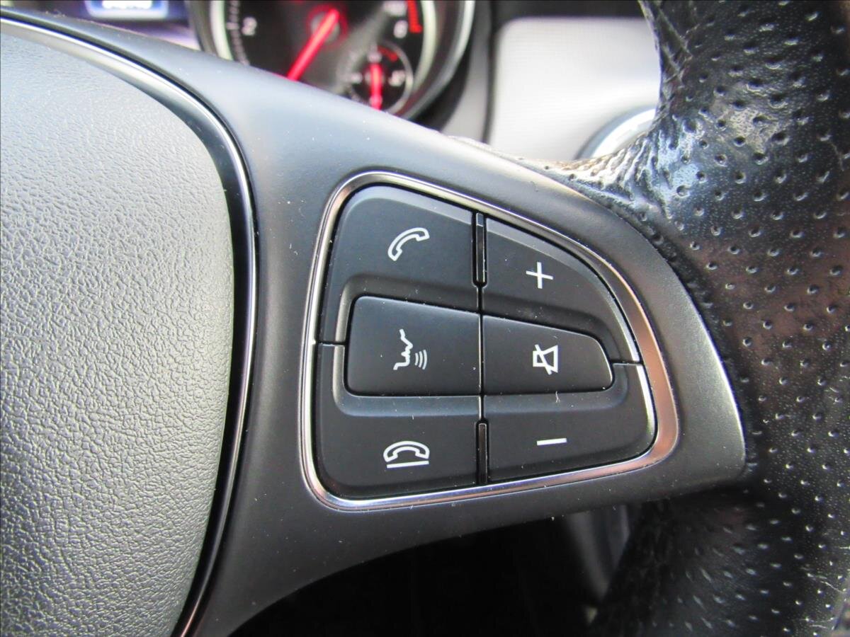 Mercedes-Benz CLA Kombi 2,1 l 100 kw