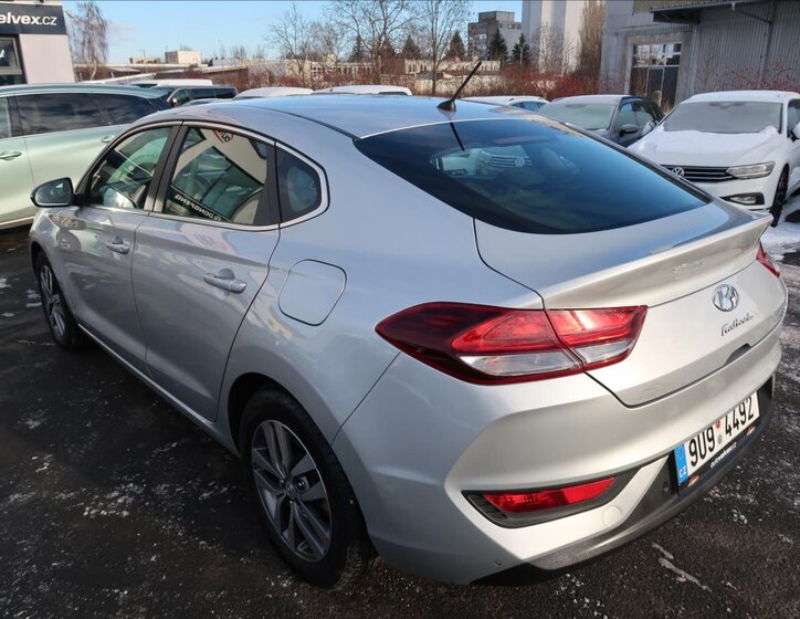 Hyundai i30 4