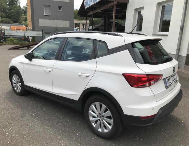 Seat Arona 6