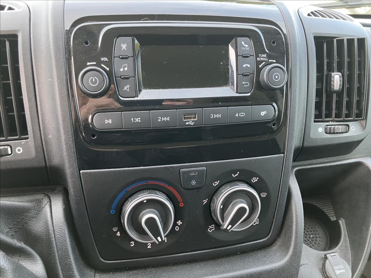 Peugeot Boxer Skříň 2,2 l 121 kw