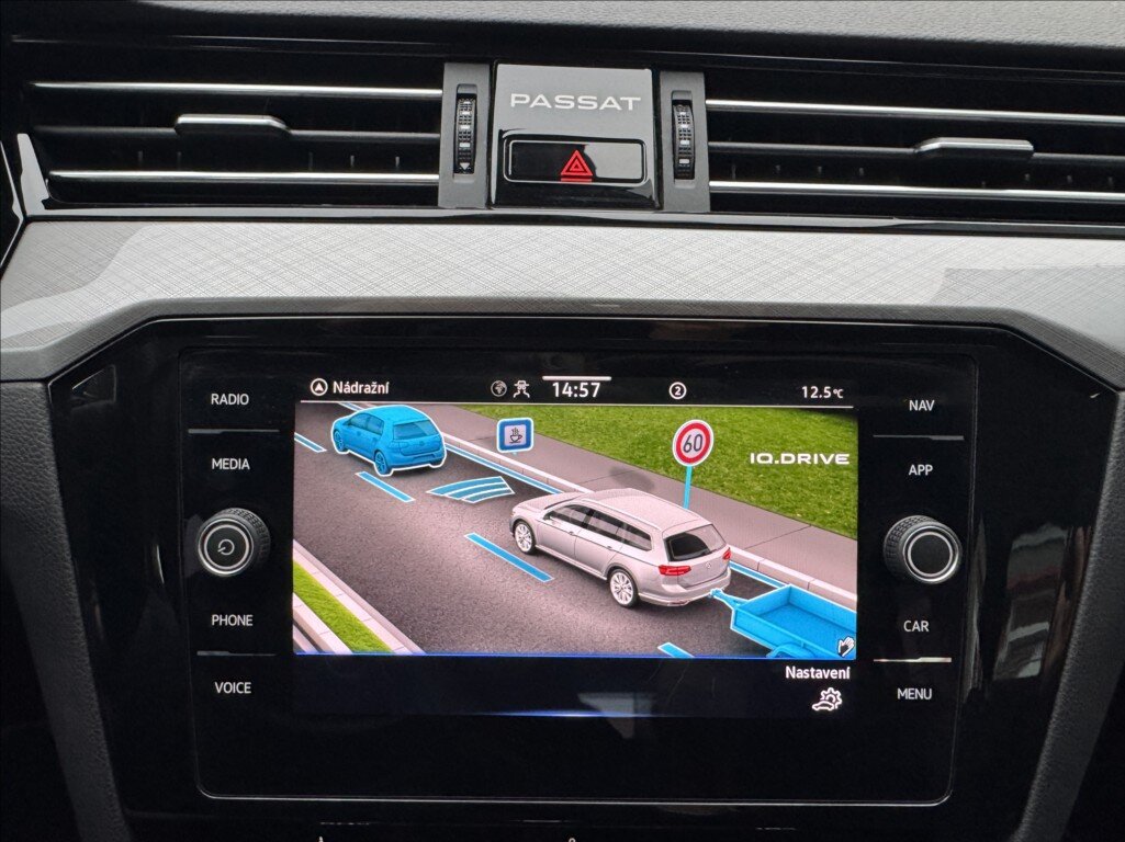 Volkswagen Passat Kombi 1,4 l 0