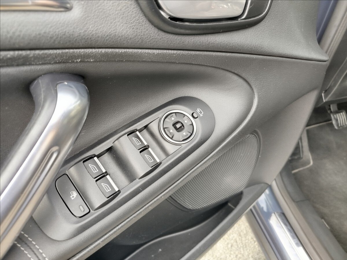 Ford S-MAX MPV 2,0 l 120 kw