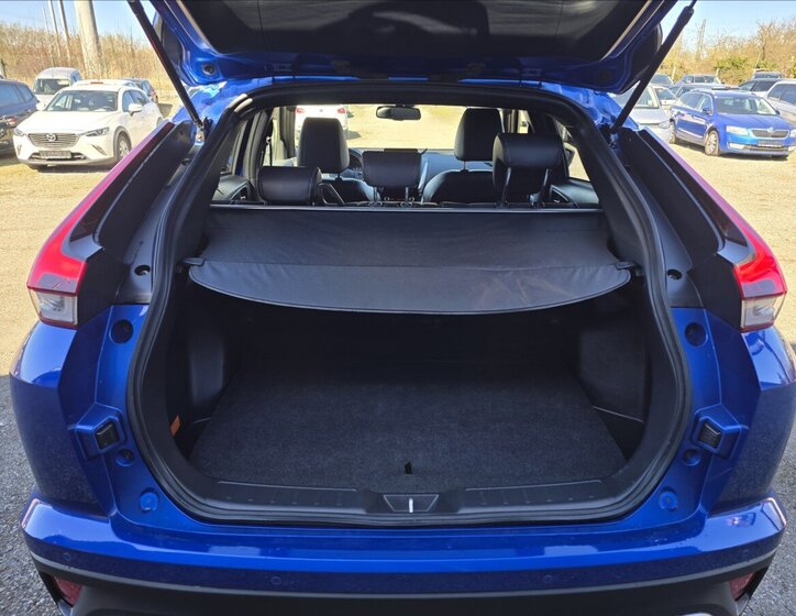 Mitsubishi Eclipse Cross CUV / Crossover 2,4 l 72 kw