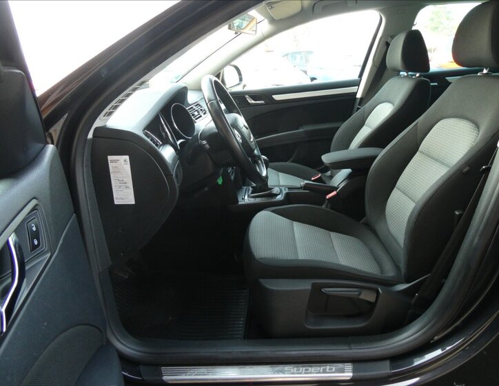 Škoda Superb Kombi 2,0 l 103 kw