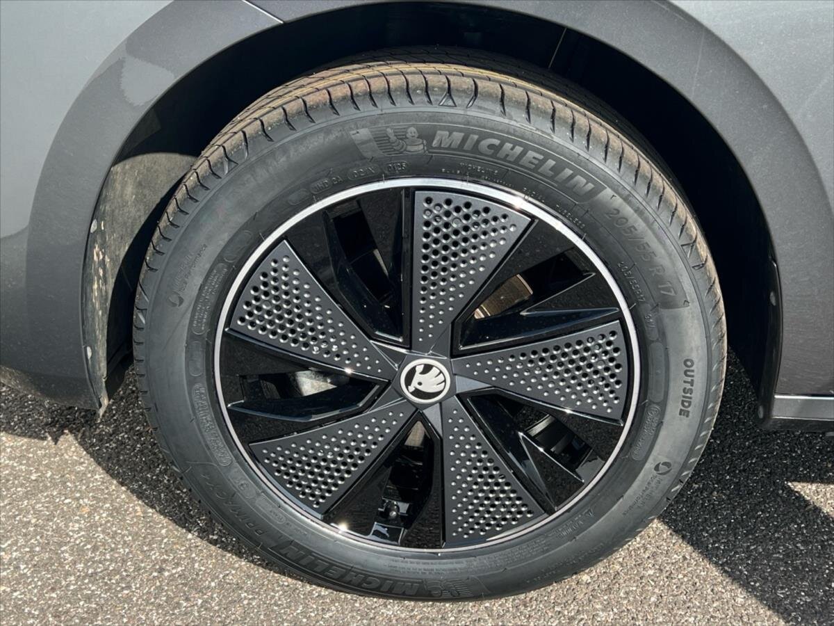 Škoda Kamiq Hatchback 999,0 85 kw