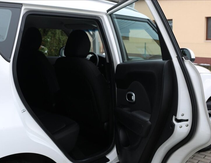 KIA Soul Hatchback 1,6 l 97 kw