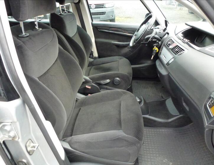 Citroën Grand C4 Picasso 24