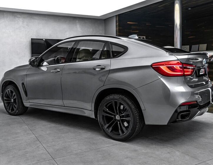 BMW X6 SUV / Terénní 3,0 l 280 kw