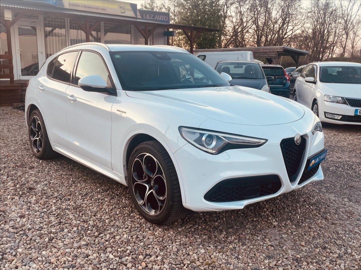 Alfa Romeo Stelvio SUV / Terénní 2,1 l 154 kw