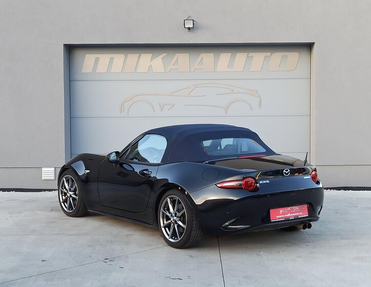 Mazda MX-5 8