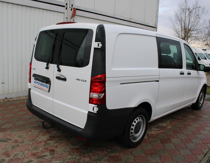 Mercedes-Benz Vito 4