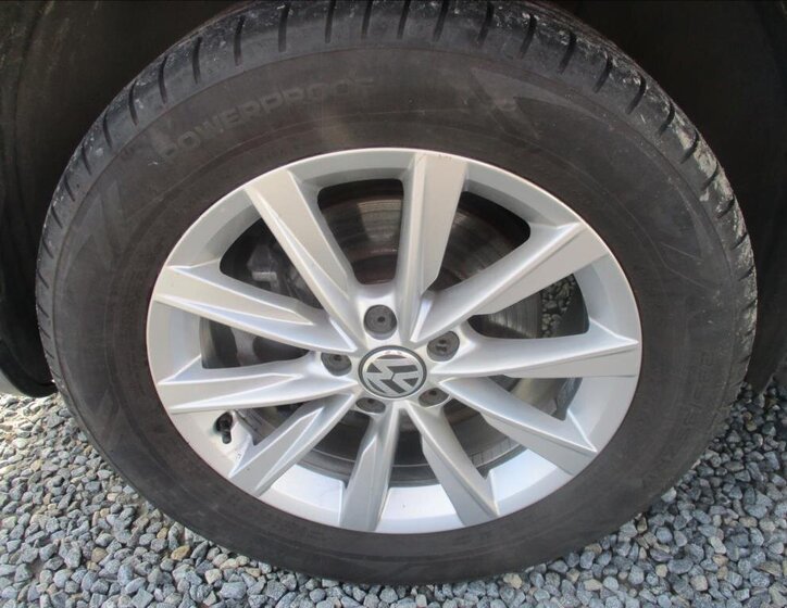 Volkswagen Tiguan SUV / Terénní 2,0 l 81 kw