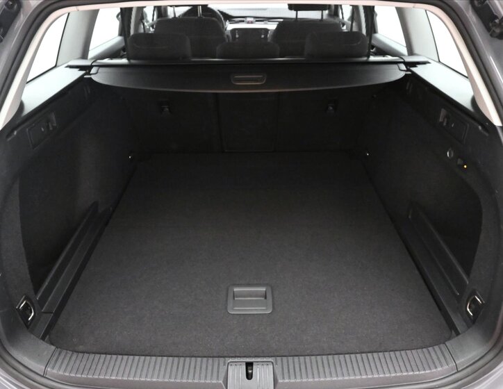 Volkswagen Passat Kombi 2,0 l 110 kw