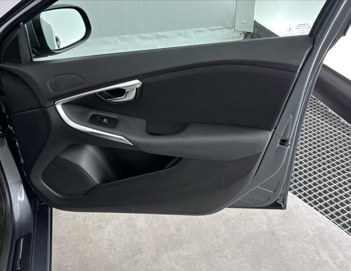 Volvo V40 Hatchback 2,0 l 88 kw