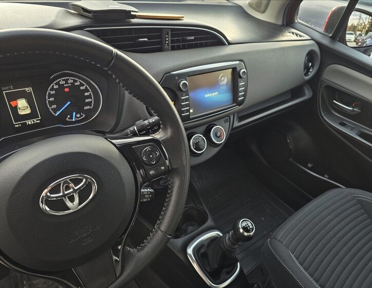 Toyota Yaris 12