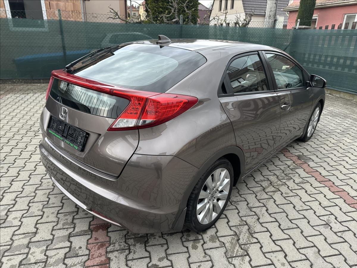 Honda Civic Hatchback 1,8 l 104 kw